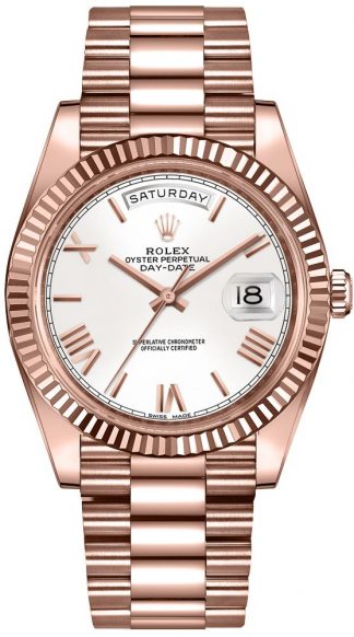 replique Montre homme Rolex Day-Date 40 cadran blanc lunette cannelée 228235